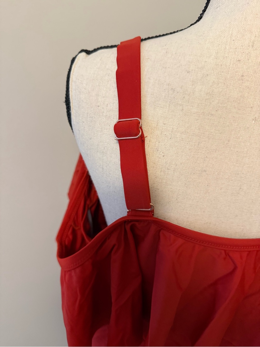 Red Off-Shoulder Ruffle & Lattice Swim Top - Picture 6 of 11
